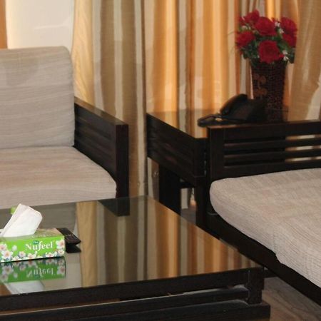 Hotel Vipul Grand Gurgaon Dış mekan fotoğraf