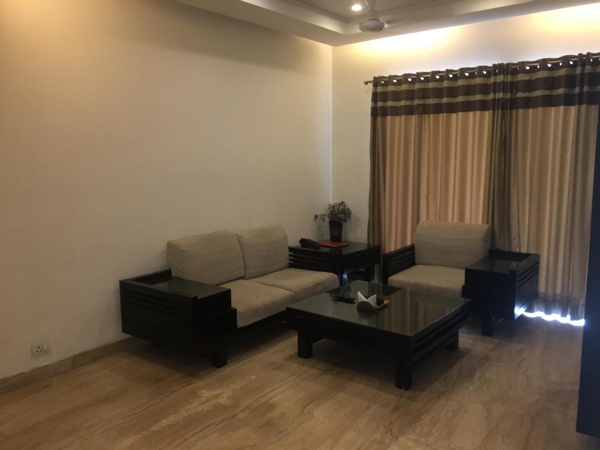 Hotel Vipul Grand Gurgaon Dış mekan fotoğraf