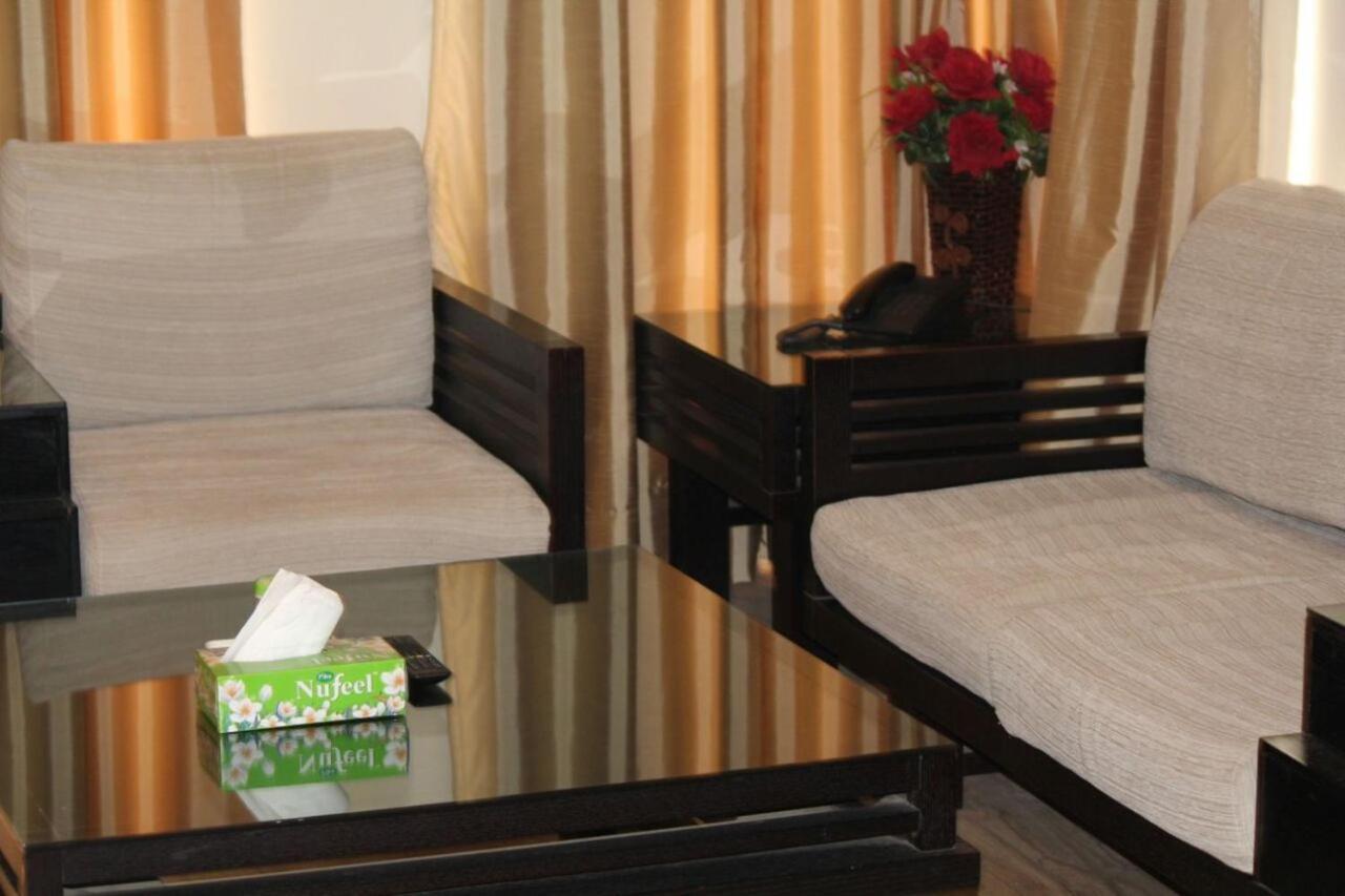 Hotel Vipul Grand Gurgaon Dış mekan fotoğraf